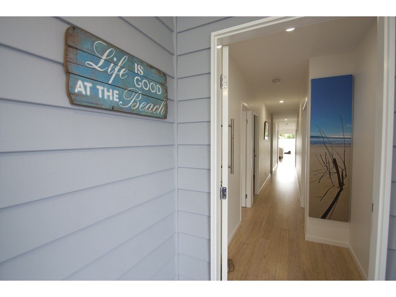 70 Albion Avenue, Miami QLD 4220