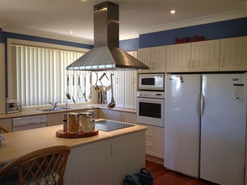 42 Aloha Drive, Chittaway Bay NSW 2261