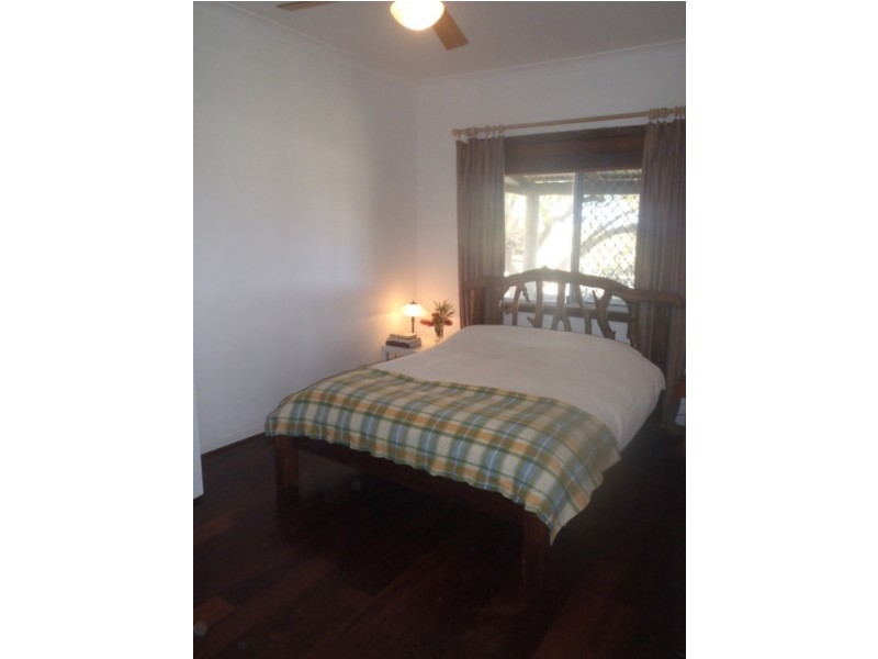 53 Crowther Street, Beachlands WA 6530