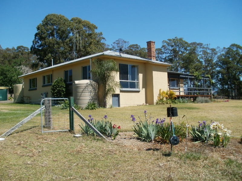 79 Red Gully Road, Burrell Creek NSW 2429