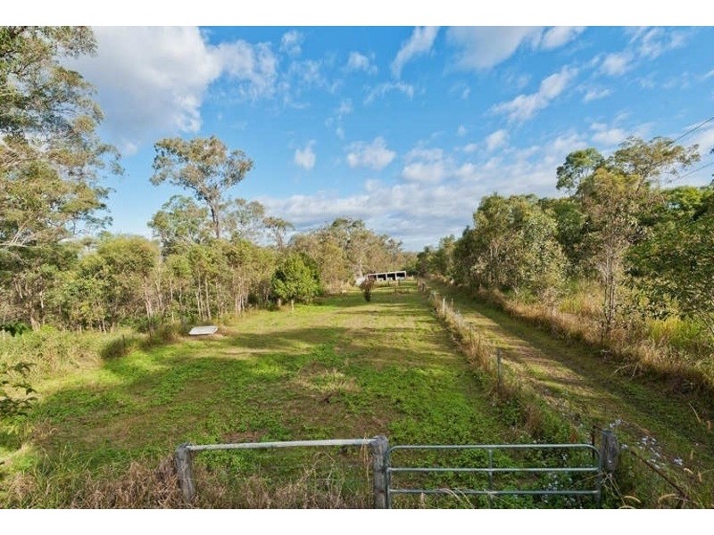 215 Andrew Road, Greenbank QLD 4124