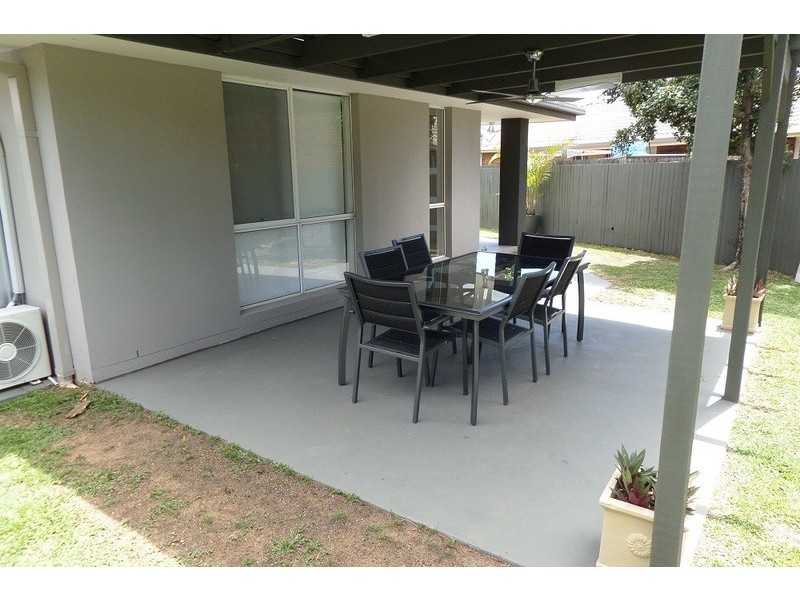 1/21 Coventry Court, Labrador QLD 4215