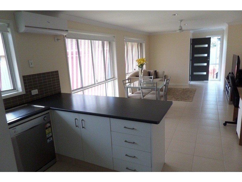 1/21 Coventry Court, Labrador QLD 4215