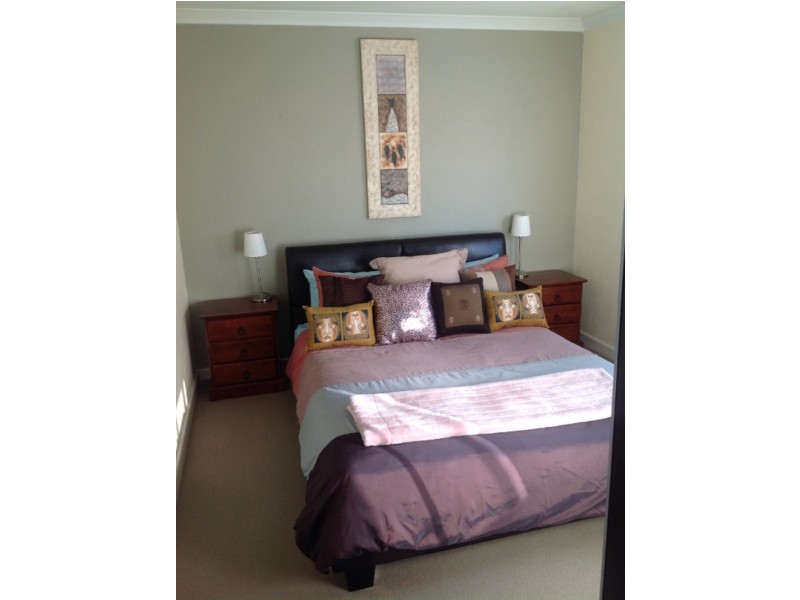 3/22 Manolas Way, Girrawheen WA 6064