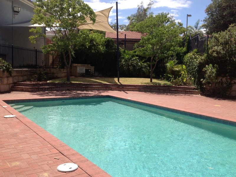 3/22 Manolas Way, Girrawheen WA 6064