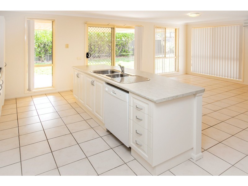 35 Homestead Road, Wadalba NSW 2259