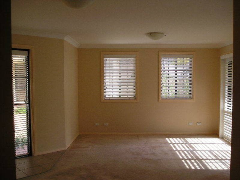 2/92 Toronto Pde, Sutherland NSW 2232