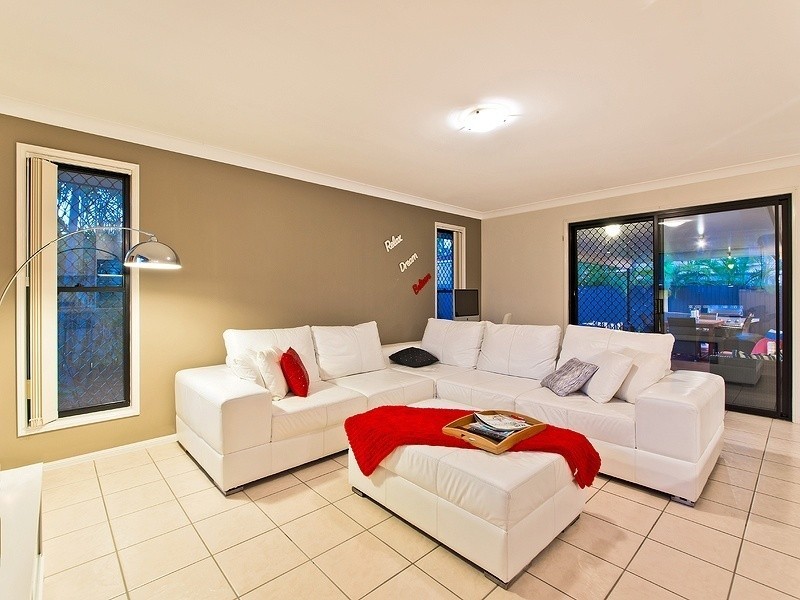 19 Kyndalyn Close, Upper Kedron QLD 4055