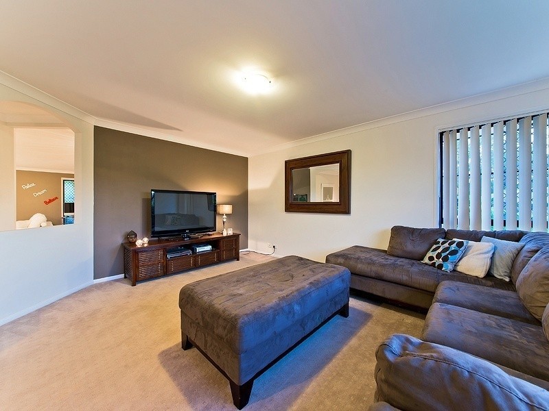 19 Kyndalyn Close, Upper Kedron QLD 4055