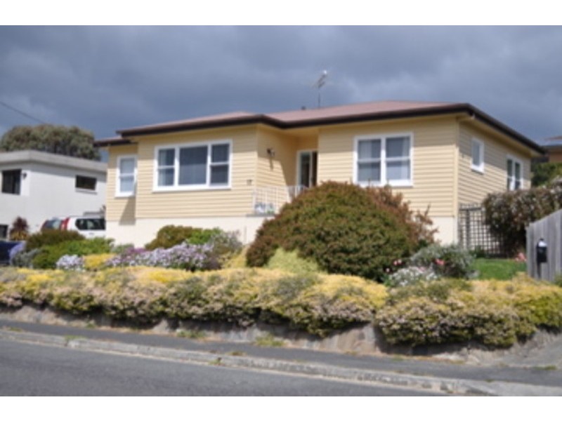 17 View Street, Blackmans Bay TAS 7052