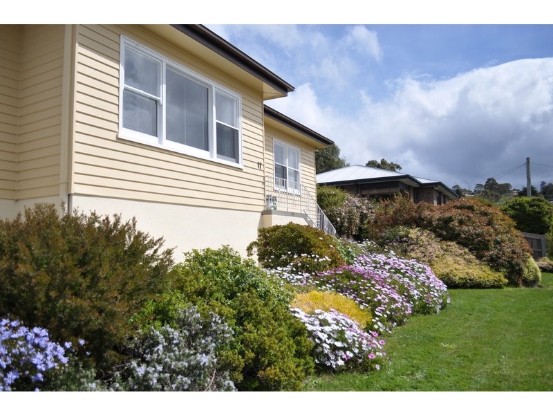 17 View Street, Blackmans Bay TAS 7052