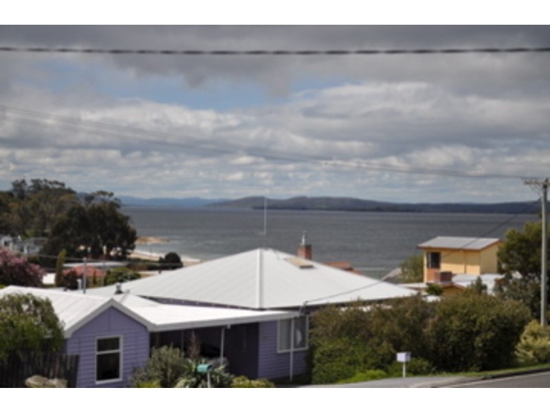 17 View Street, Blackmans Bay TAS 7052