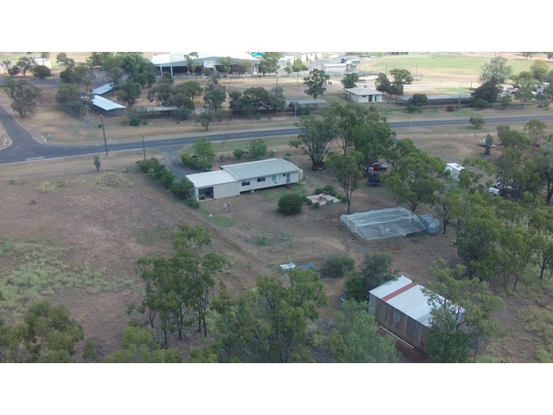 42 Hibernia Road, Capella QLD 4723