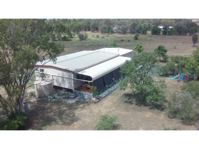 42 Hibernia Road, Capella QLD 4723