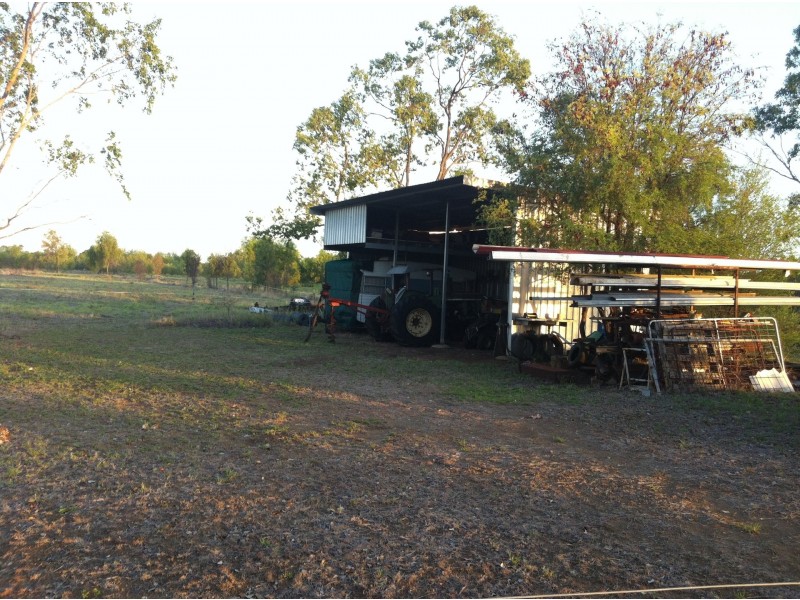 42 Hibernia Road, Capella QLD 4723