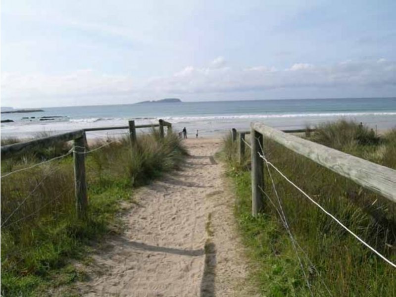 1/647 Beach Road, Surf Beach NSW 2536