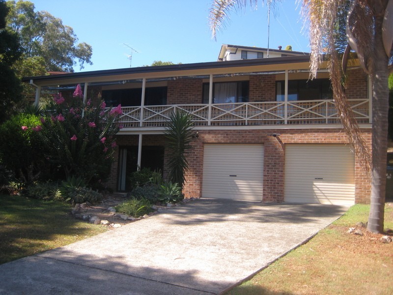 10 Avon Place, Forster NSW 2428