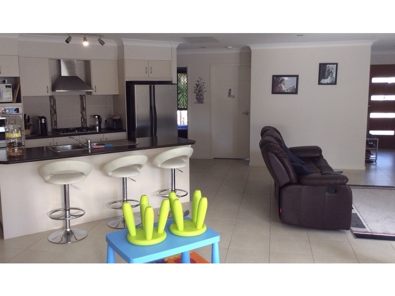 1 Richmond Crescent, Waterford QLD 4133
