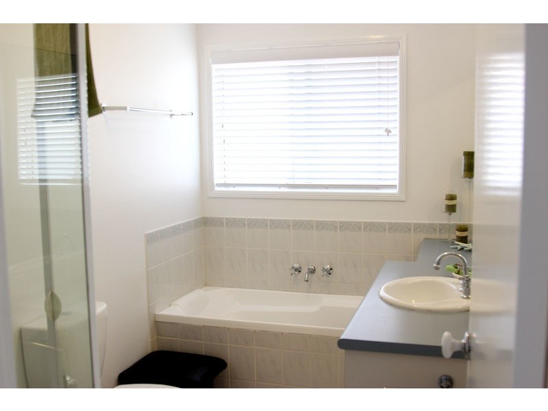 8 Corkwood Court, Mountain Creek QLD 4557