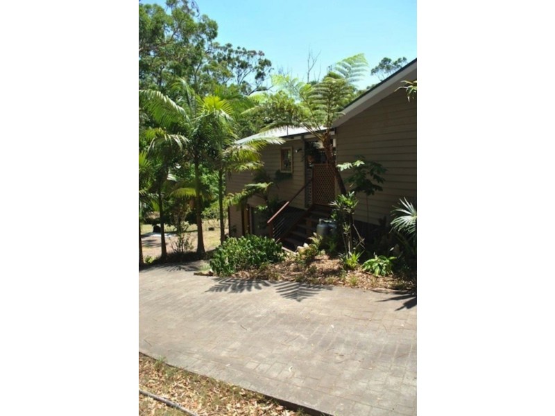 6 Palm Close, Pacific Palms NSW 2428