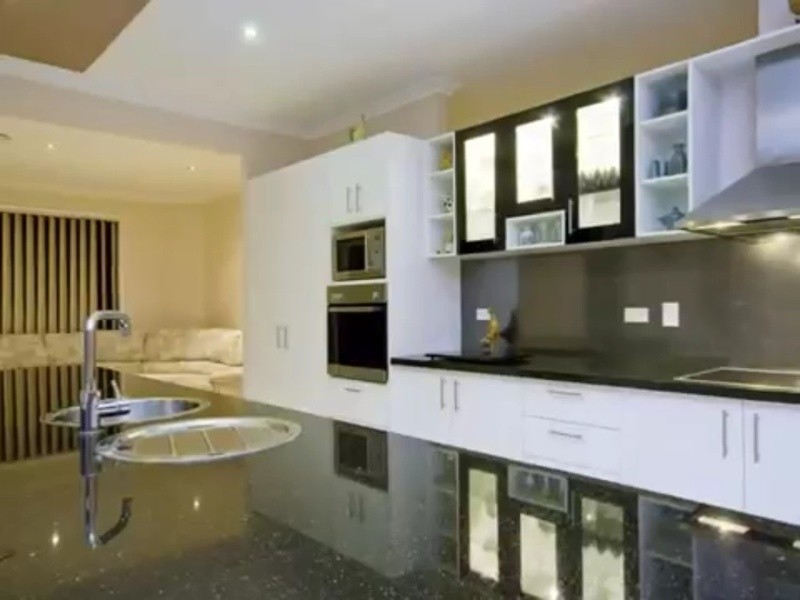 35 Roland Street, Parkinson QLD 4115