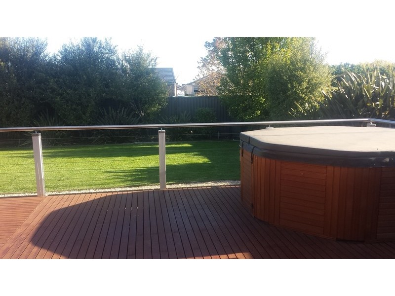 2 Suffolk Crt., Alfredton VIC 3350