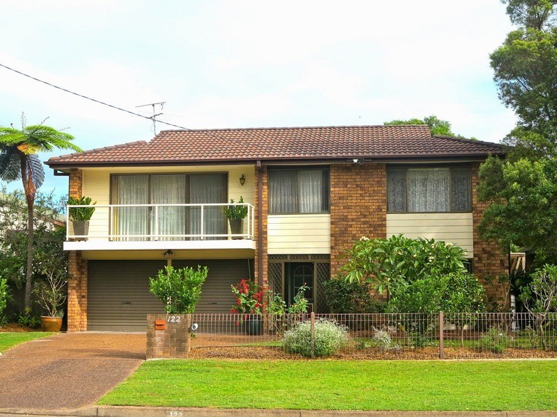 122 Sandy Point Road, Corlette NSW 2315