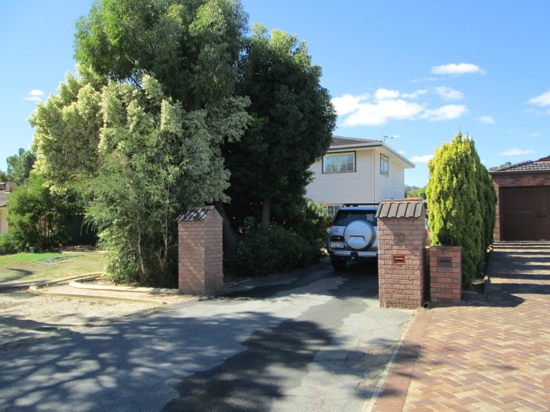 20 Acacia Road, Maida Vale WA 6057