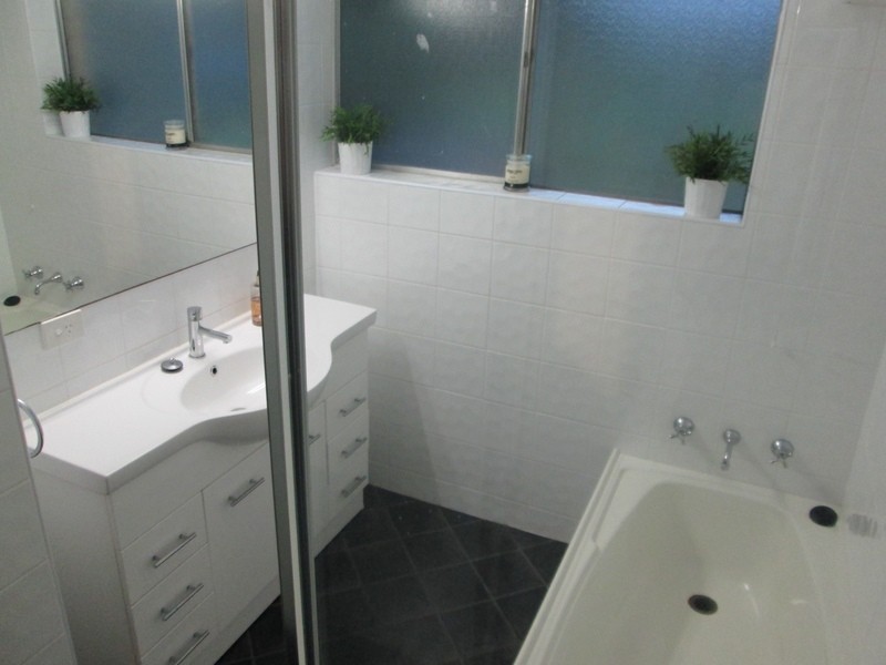 20 Acacia Road, Maida Vale WA 6057