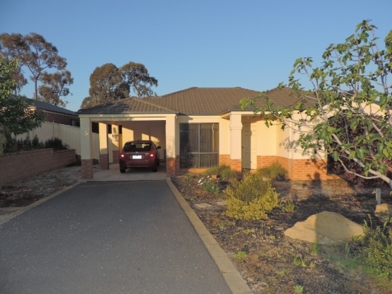 57 Daniel Drive, Golden Square VIC 3555