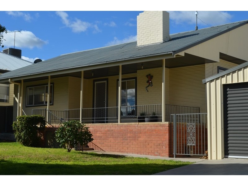 37 Frederica Street, Narrandera NSW 2700