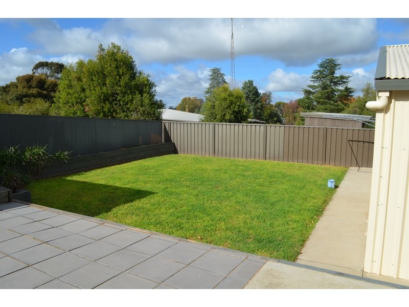 37 Frederica Street, Narrandera NSW 2700
