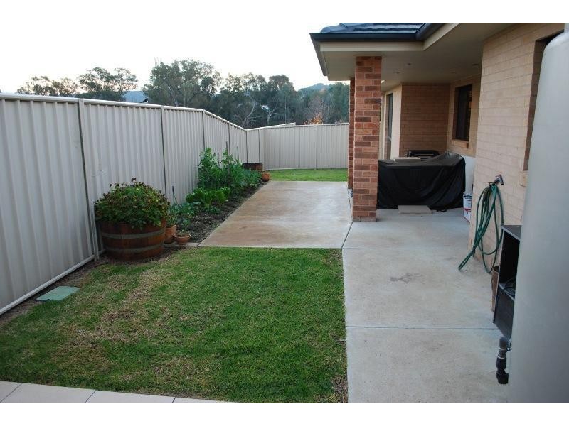 5/597 Heathwood Avenue, Lavington NSW 2641