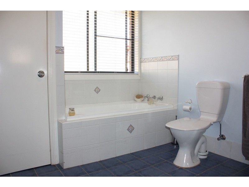 36 Landseer Street, Raglan NSW 2795