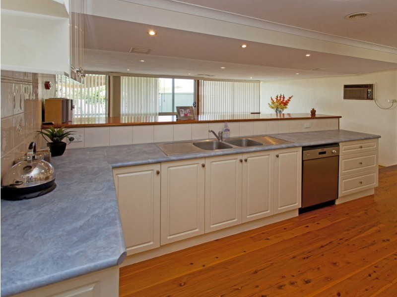 449 Hall Avenue, Lavington NSW 2641