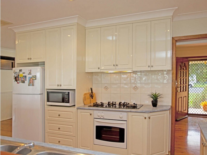 449 Hall Avenue, Lavington NSW 2641