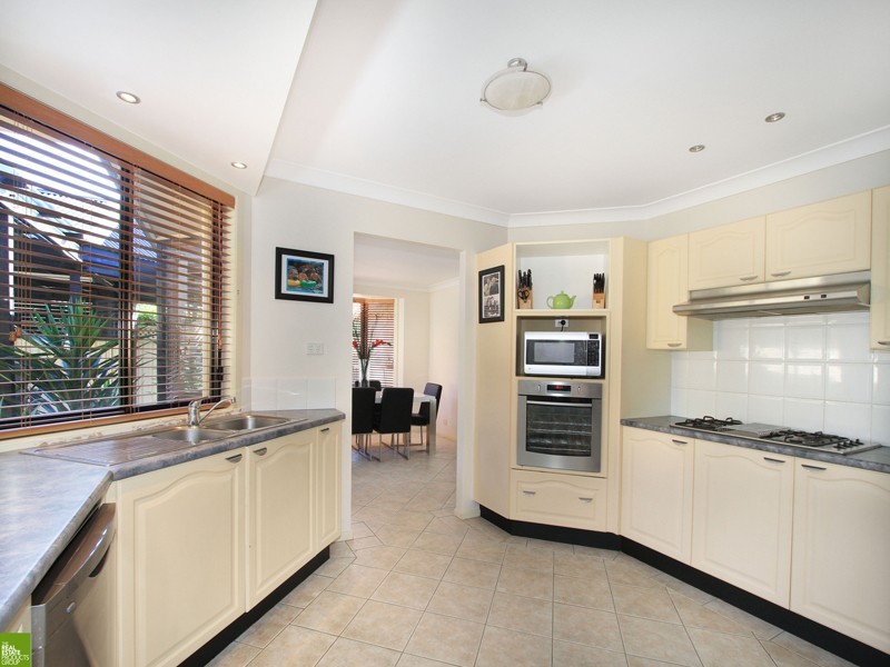 24 Felix Avenue, Horsley NSW 2530