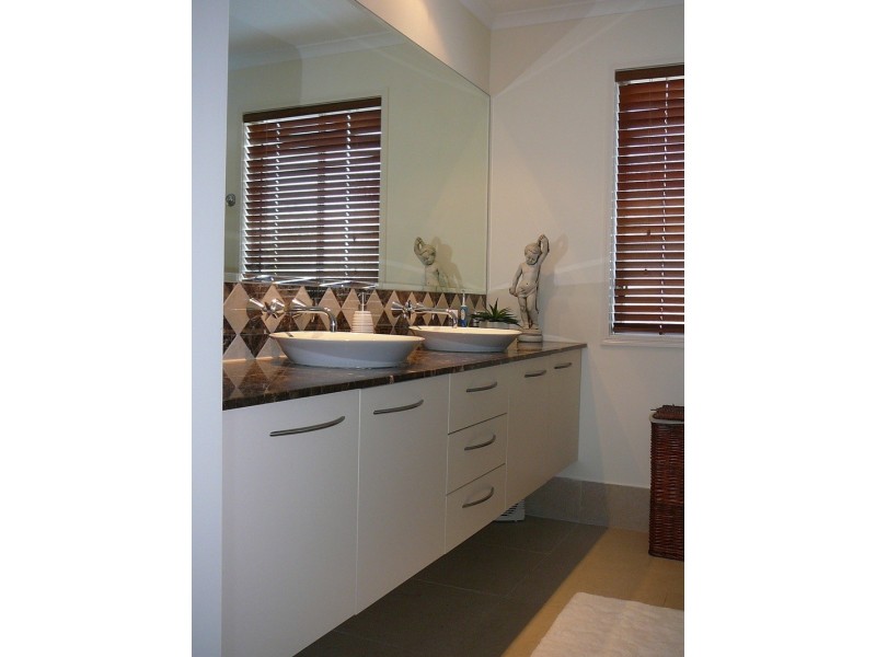1 Molokai lane, Kawana Island QLD 4575