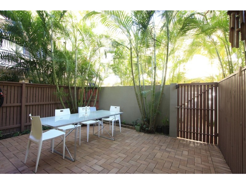 “Riverpark”  Unit 7 /21-25 Dudley Street, Highgate Hill QLD 4101