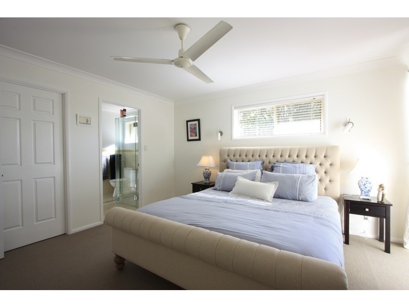 21 Fernbourne Road, Wellington Point QLD 4160