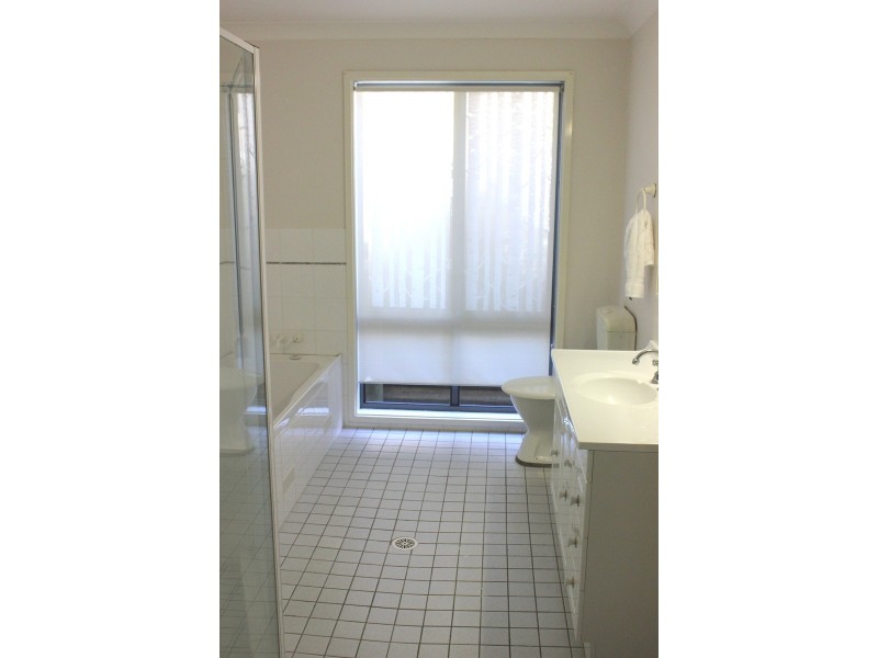 34 Maitland Rd, Bolwarra NSW 2320