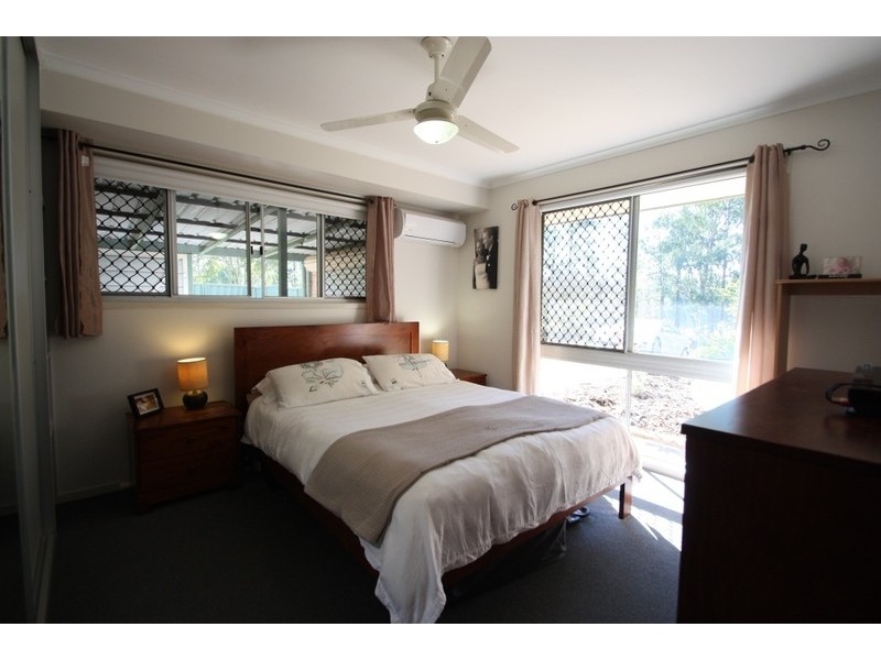 33 Railway Parade, Glass House Mountains QLD 4518