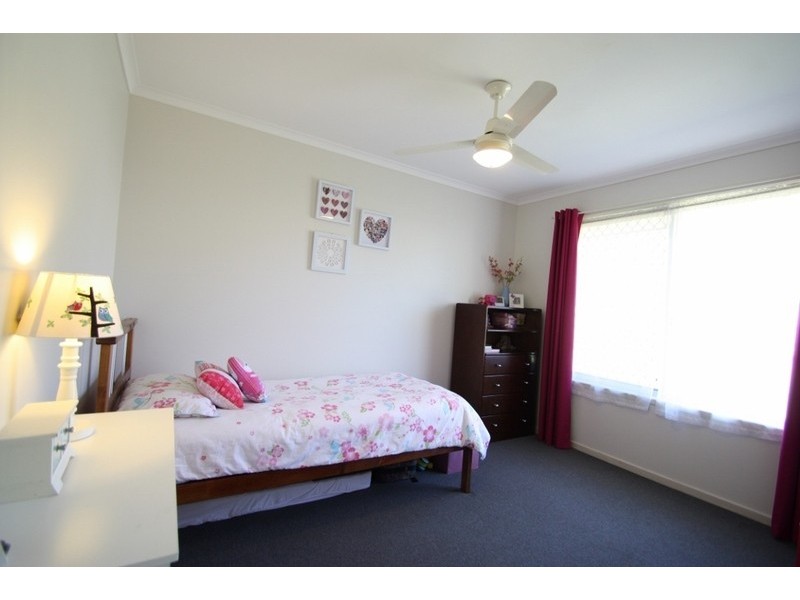 33 Railway Parade, Glass House Mountains QLD 4518