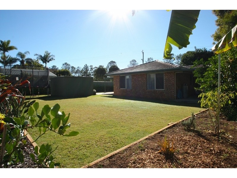 33 Railway Parade, Glass House Mountains QLD 4518
