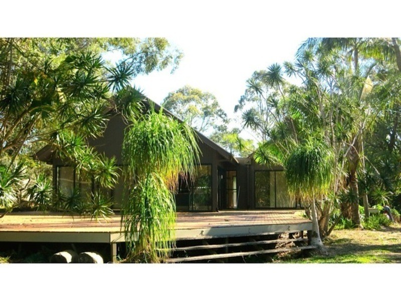 25 Hardy Avenue, Ocean Shores NSW 2483