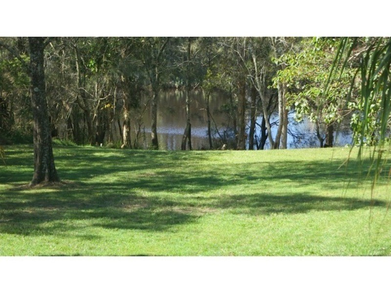 25 Hardy Avenue, Ocean Shores NSW 2483