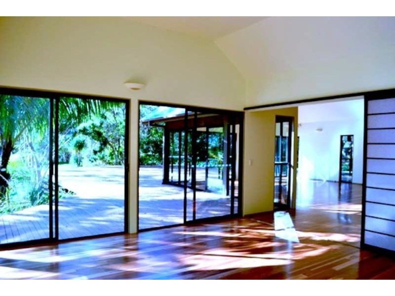 25 Hardy Avenue, Ocean Shores NSW 2483