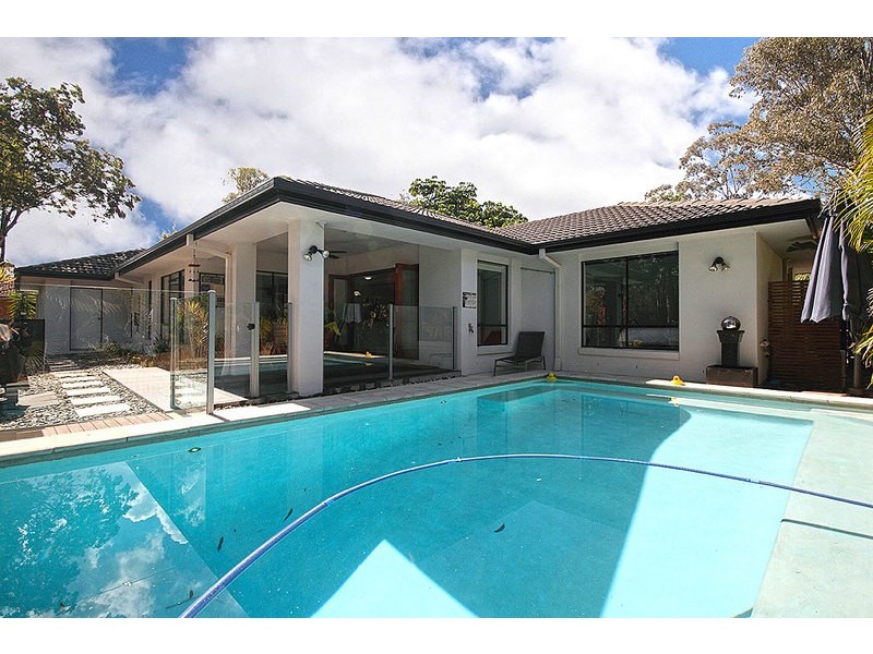 20A Princeton Street, Kenmore QLD 4069