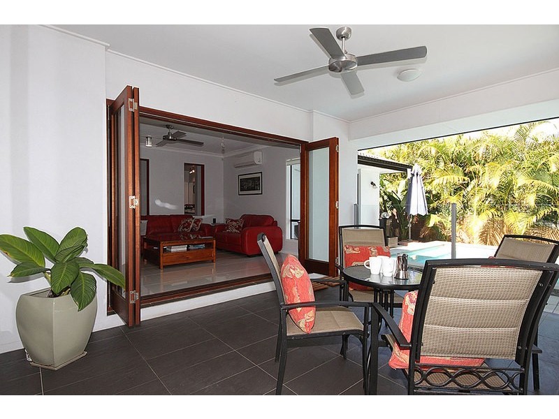 20A Princeton Street, Kenmore QLD 4069