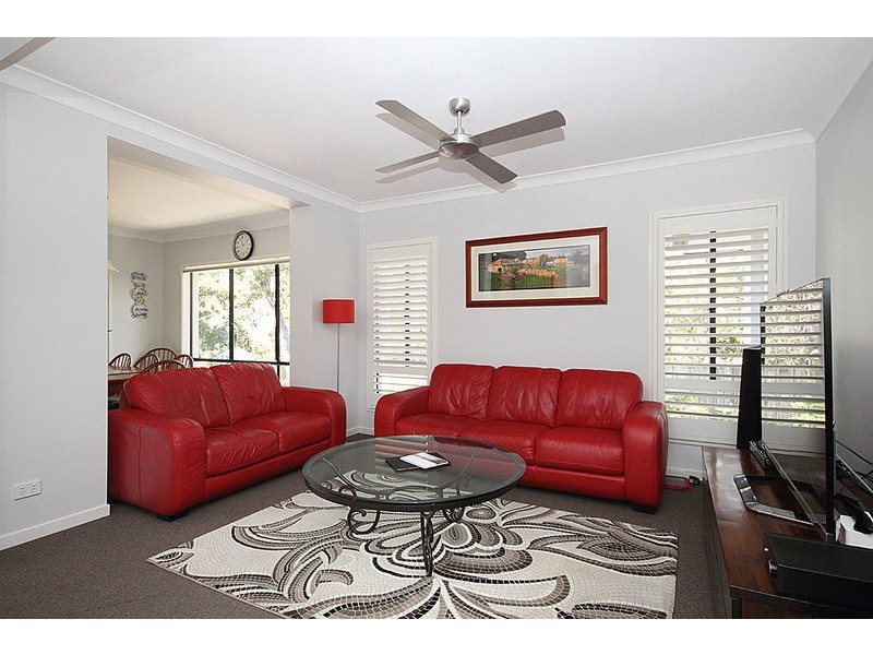 20A Princeton Street, Kenmore QLD 4069